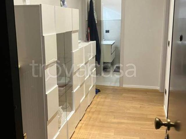 Bilocale in affitto a Cuneo via Luigi Gallo, 21, Centro