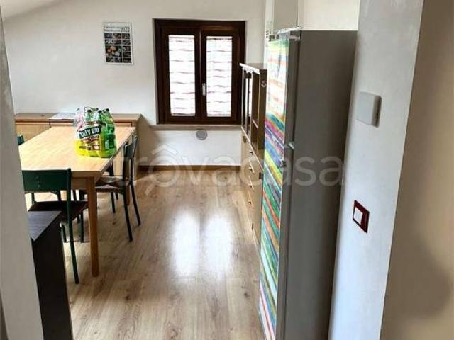 Bilocale in affitto a Curtatone, Levata