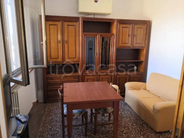 Bilocale in affitto a Bologna via Agucchi, 95, Santa Viola