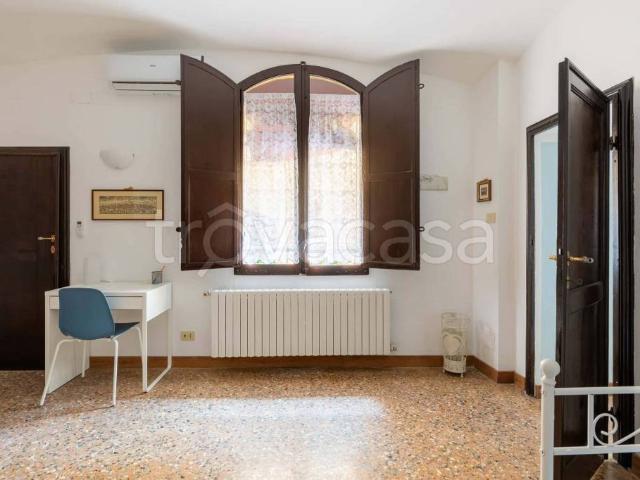 Bilocale in affitto a Bologna via San Mamolo, Colli San Mamolo