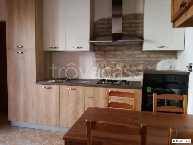 Bilocale in affitto a Bastia Umbra via Clitunno
