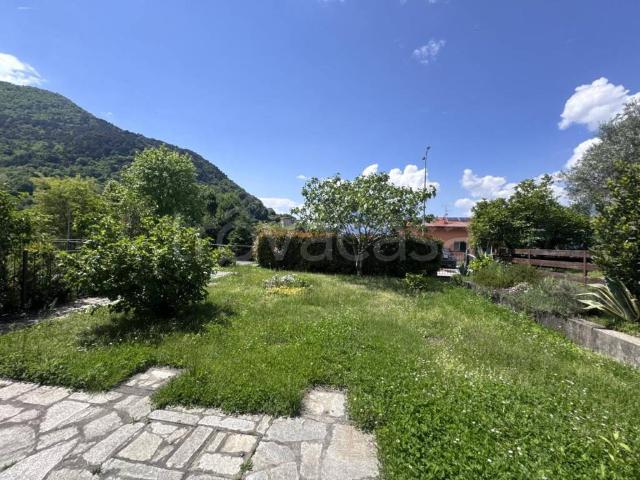 Bilocale in affitto a Bellano via della Colombera, 53
