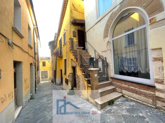 BILOCALE in affitto a Benevento, Centro Storico