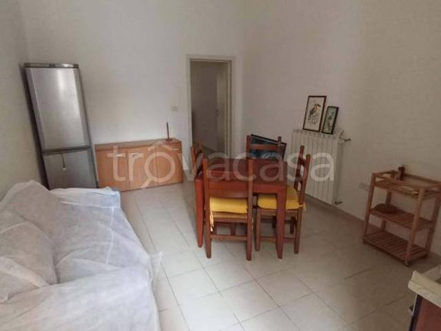 Bilocale in affitto a Brindisi via Romolo, Commenda