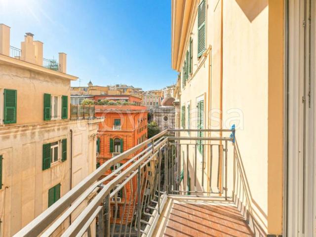 Bilocale in affitto a Genova via Assarotti, Centro Città