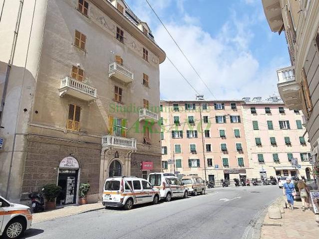 Bilocale in affitto a Genova via Guglielmo Oberdan, Nervi
