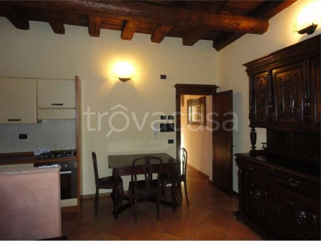 Bilocale in affitto a Ferrara, Centro Storico