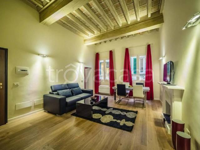 Bilocale in affitto a Firenze via dei Pepi, Sant'Ambrogio