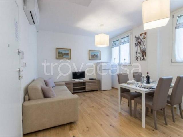 Bilocale in affitto a Firenze via Villani, 7, Porta Romana