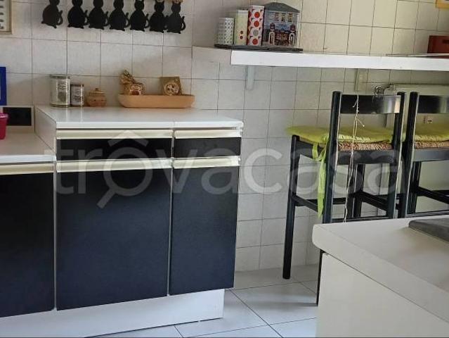 Bilocale in affitto a Legnano viale Gorizia, 44, Piscina