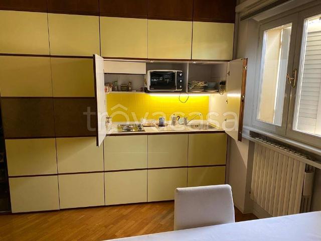 Bilocale in affitto a Modena via San Cristoforo, Centro Storico