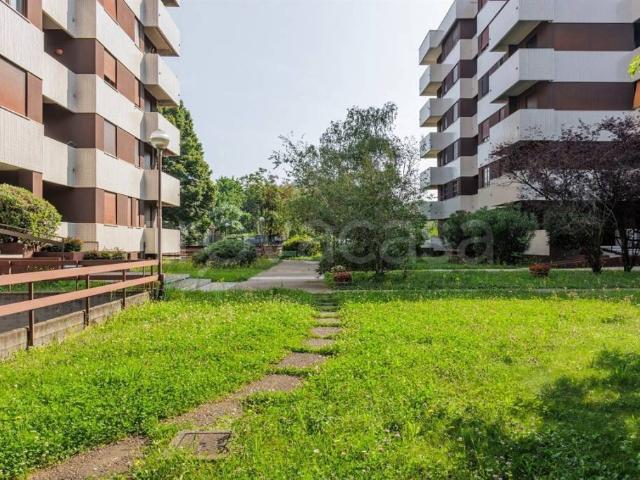 Bilocale in affitto a Monza via Monte Cervino, 28, Triante