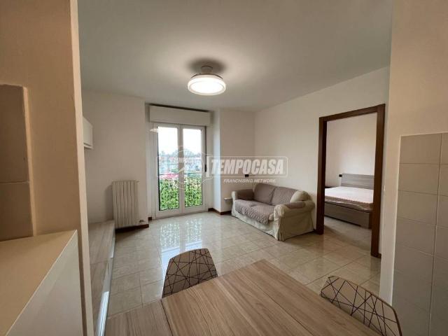 Bilocale in affitto a Monza via Amundsen 21, Viale Libertà
