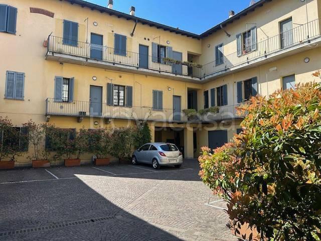 Bilocale in affitto a Monza via Bergamo, 10, Via Lecco Via Bergamo