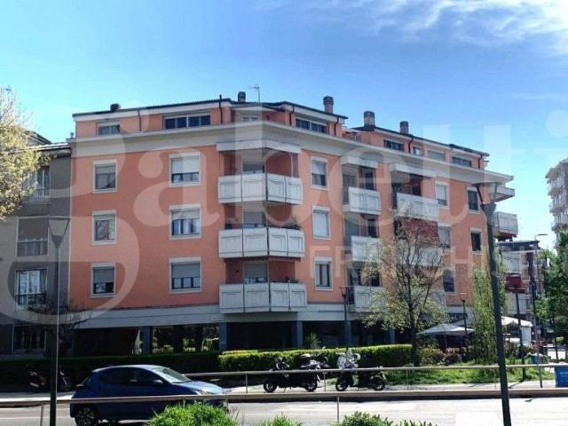 Bilocale in affitto a Milano piazza Ohm, 1, Barona