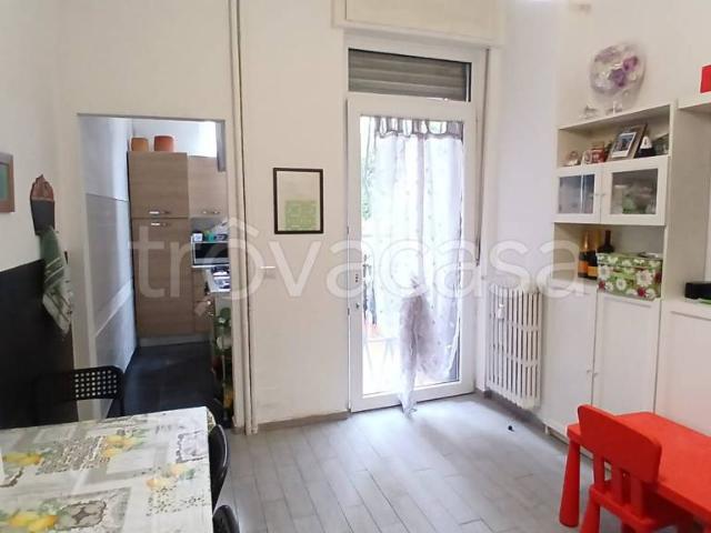 Bilocale in affitto a Milano via Treviso, 6, Cimiano
