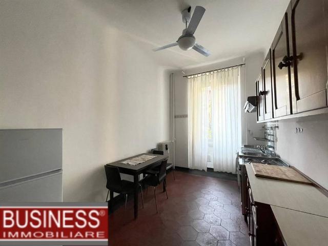 Bilocale in affitto a Milano via Adige, 21, Porta Romana Medaglie d'Oro