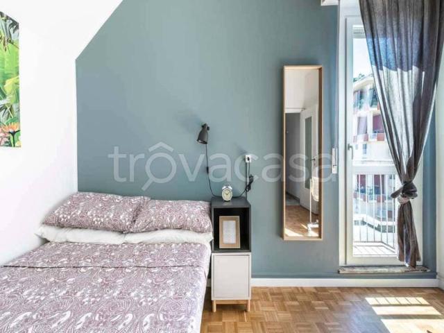 Bilocale in affitto a Milano via Arcivescovo Romilli, Corvetto