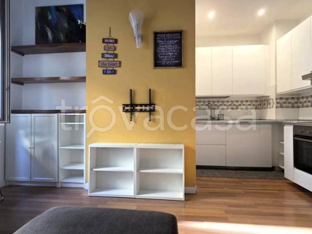 Bilocale in affitto a Milano via Clefi, 3, Frua