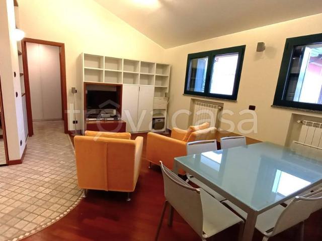 Bilocale in affitto a Milano via Fratelli Zoia, 216, San Carlo