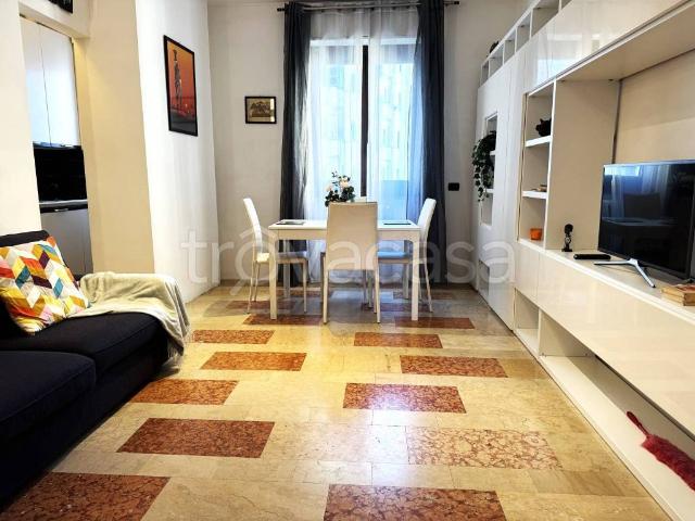 Bilocale in affitto a Milano via Gaetana Agnesi, 18, Porta Romana Medaglie d'Oro