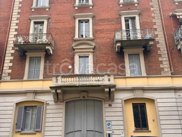 Bilocale in affitto a Milano via Giulio Tarra, 6, Centrale