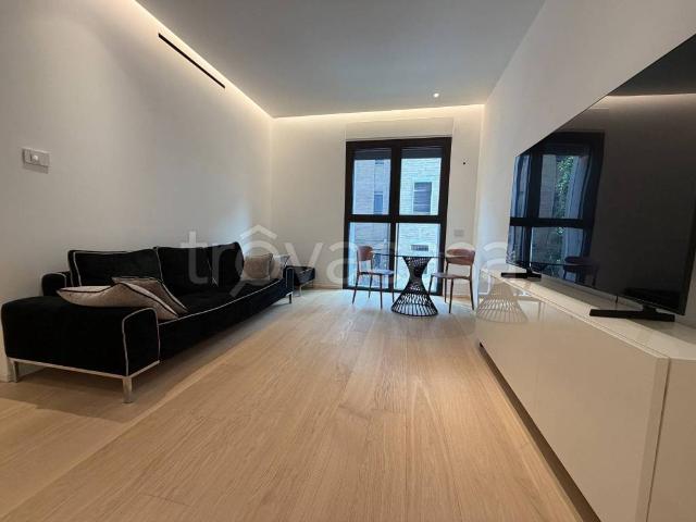 Bilocale in affitto a Milano via Marco Aurelio, 33, Parco Trotter