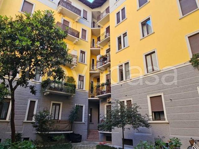 Bilocale in affitto a Milano via Monte Bianco, 32, Monte Rosa Lotto