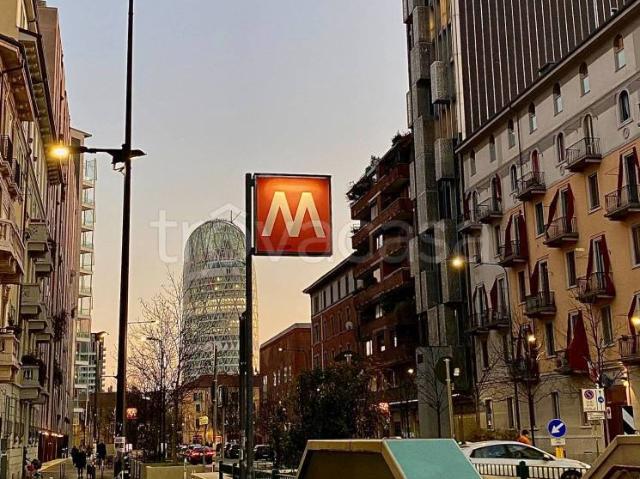 Bilocale in affitto a Milano via Monte Cristallo, 1, Zara