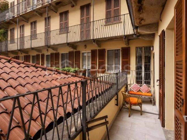 Bilocale in affitto a Milano via Molino delle Armi, Carrobbio