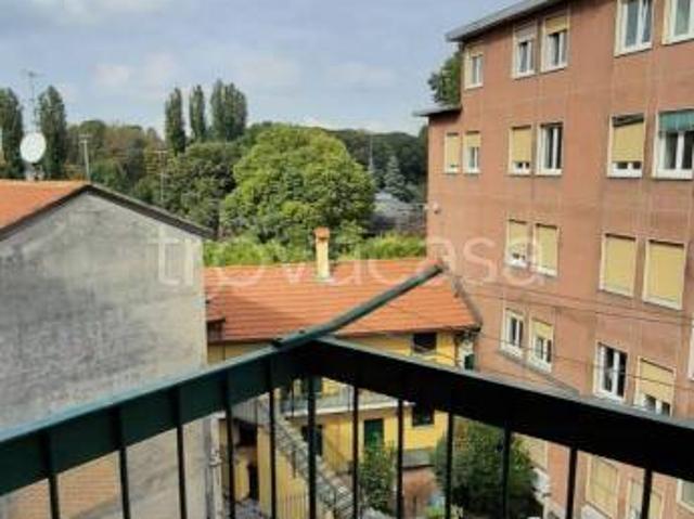 Bilocale in affitto a Milano via Pistoia, 17, Baggio