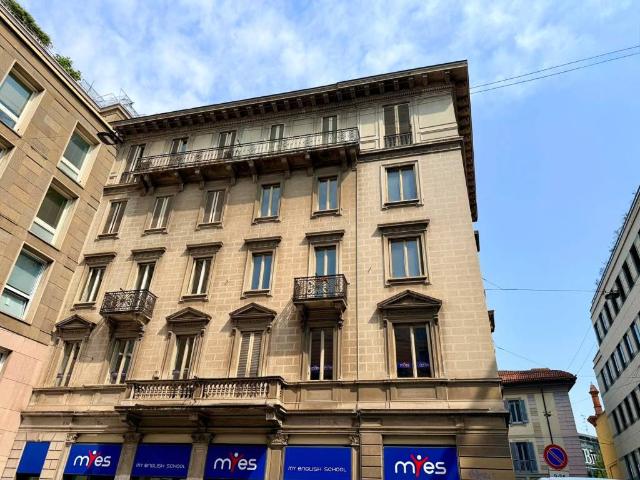 Bilocale in affitto a Milano via Porlezza, 16, Duomo, Vittorio Emanuele