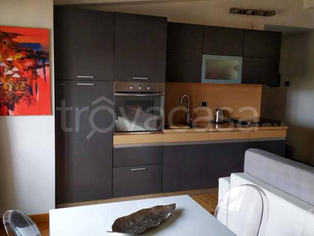 Bilocale in affitto a Milano viale Monza, Rovereto