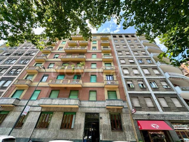 Bilocale in affitto a Milano viale Brianza, 11, Centrale