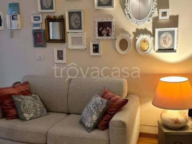 Bilocale in affitto a Milano viale Corsica, Argonne Corsica