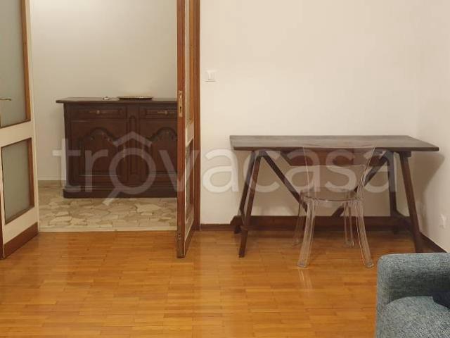 Bilocale in affitto a Milano viale Gian Galeazzo, 17, Ticinese