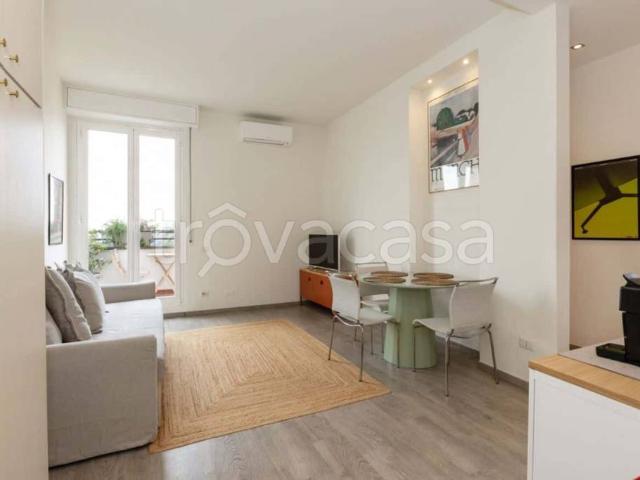 Bilocale in affitto a Milano viale Isonzo, Porta Romana Medaglie d'Oro