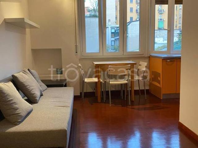 Bilocale in affitto a Milano viale Lunigiana, 14, Cascina dei Pomi