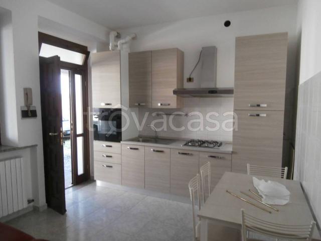Bilocale in affitto a Muggiò via Baruso, 25