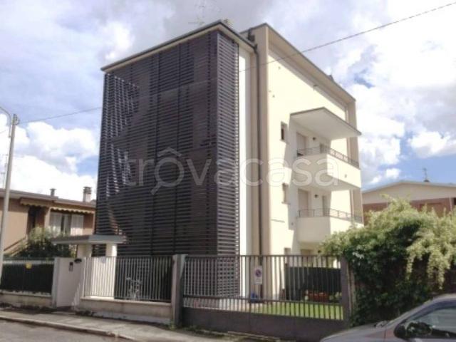 Bilocale in affitto a Muggiò via Bergamo, 8