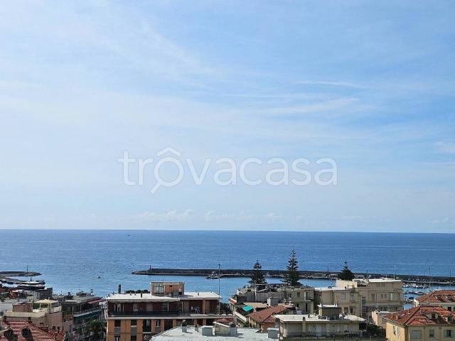 Bilocale in affitto a Sanremo via Val del Ponte, Ospedale