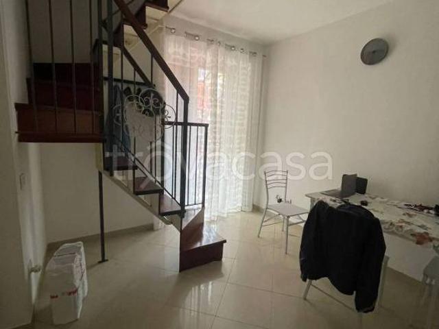 Bilocale in affitto a Pozzuoli via Roma