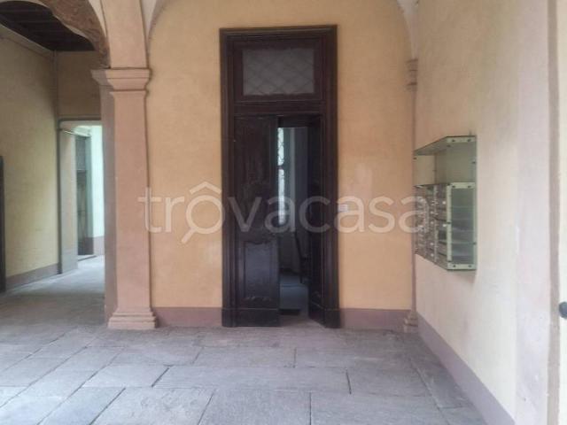 Bilocale in affitto a Pavia via Defendente Sacchi, 8, Centro Storico