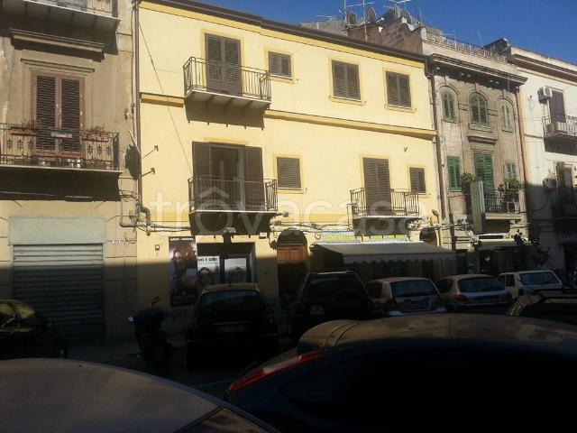 Bilocale in affitto a Palermo via Carini, 13, Politeama Ruggiero Settimo