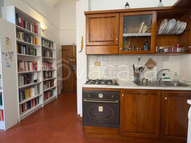 Bilocale in affitto a Pisa via San Frediano, 6, Santa Maria