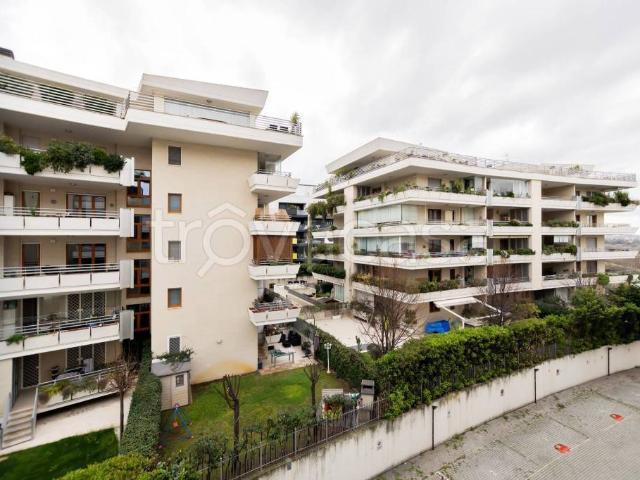 Bilocale in affitto a Roma via Alberto Giolitti, 53, Mezzocammino