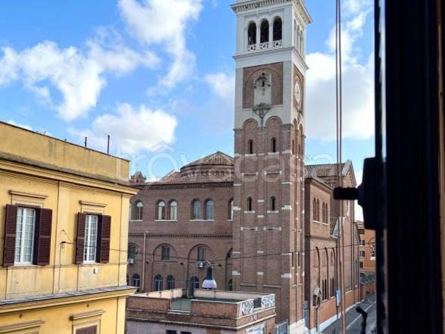 Bilocale in affitto a Roma via degli Umbri, 20, San Lorenzo