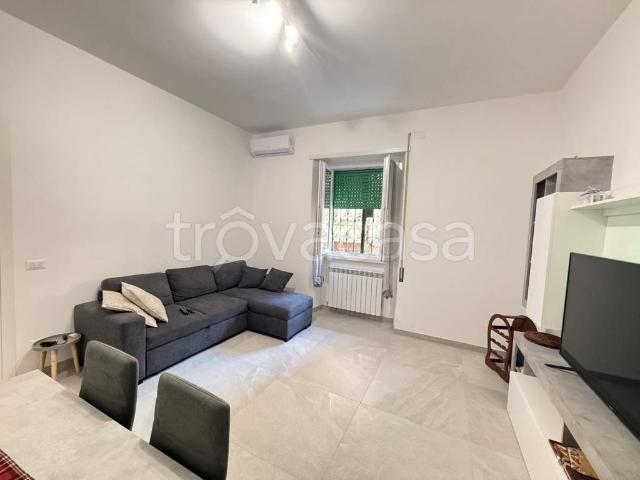 Bilocale in affitto a Roma via dei Platani, Centocelle