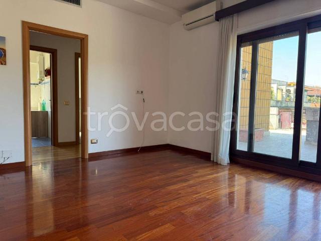 Bilocale in affitto a Roma via di Villa Ricotti, 26, Bologna