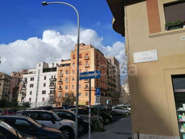 Bilocale in affitto a Roma via Fidenza, Re di Roma